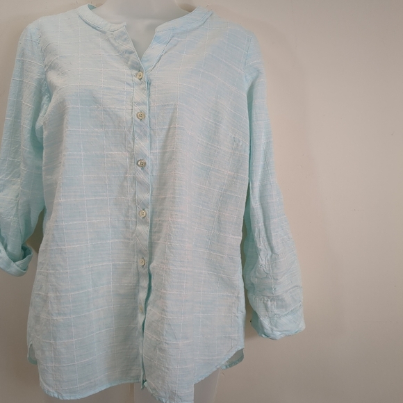 Talbots women's petite long sleeve button up blue and white blouse, size LP - Picture 6 of 11